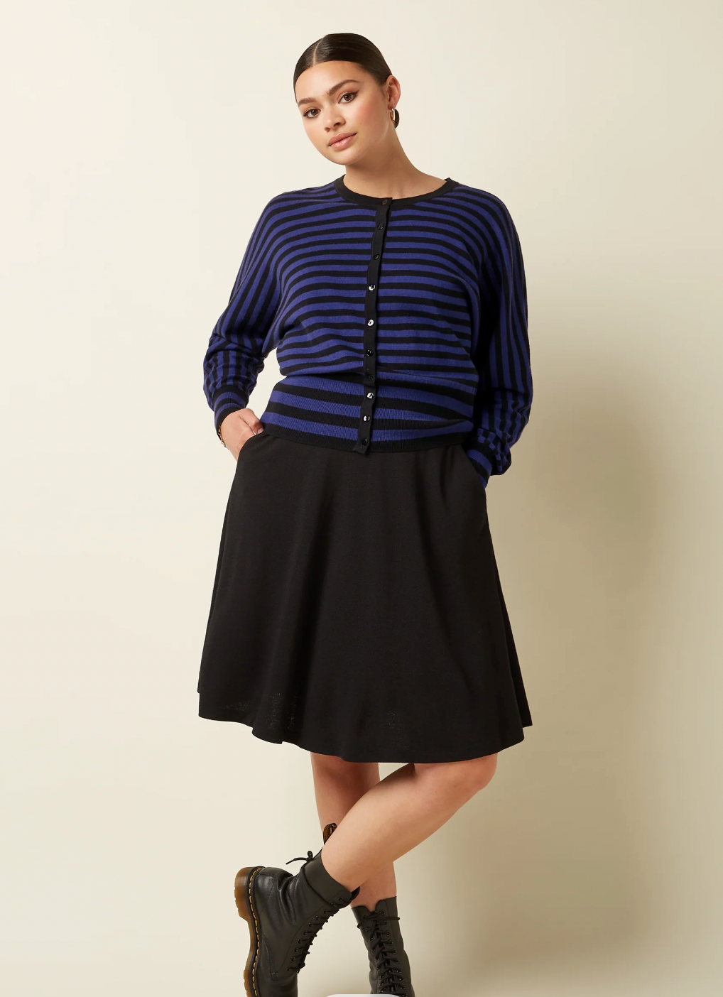 Serena Rock in Crêpe-Struktur