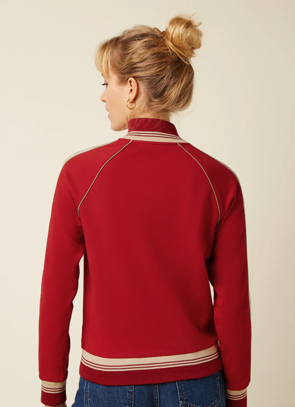 Collegejacke Lila im Retro-Stil