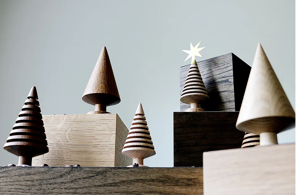 Goldener Sternenaufsatz aus Messing